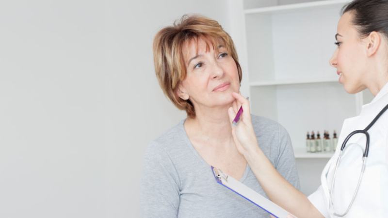 Symptoms Of Thyroid Disease: Hypothyroidism and Hyperthyroidism